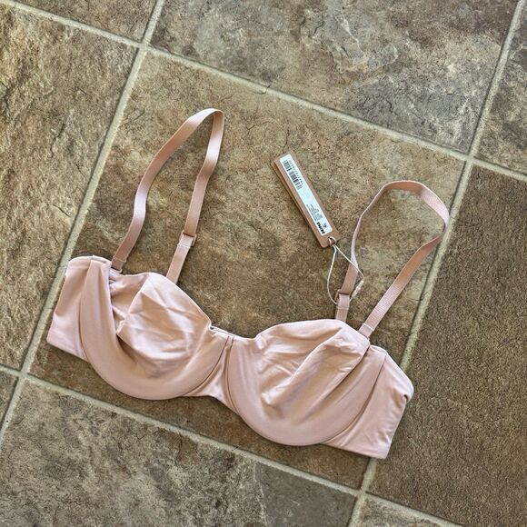 Skims Smoothing Intimates Unlined Strapless Bra Clay Size 34A - Picture 4 of 10